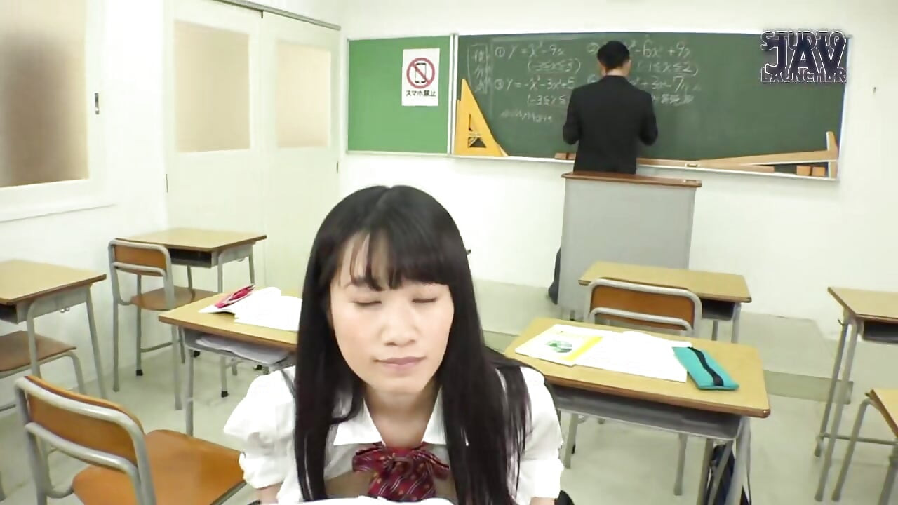 私の胸が見たいでしょ?