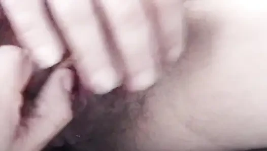Nach der arbeit lädt mich mein Chef in sein haus ein, und ich habe zum ersten mal meinen ehemann zum ersten mal zum cuckold.