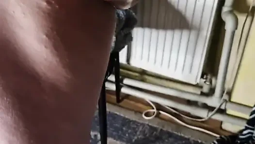 Bağlı ve yine de kendimi tatmin edebilirim