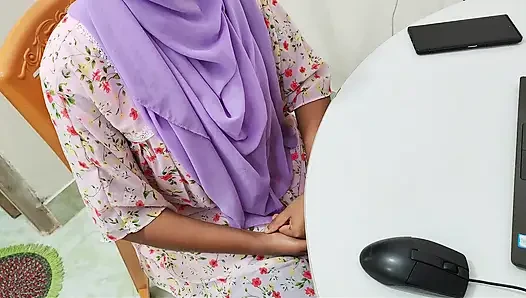 Kakak ipar india berhijab promosi ngentot sama bosnya desi xxx