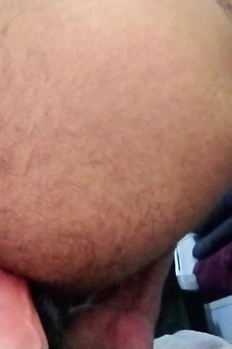 Pantat serakah!