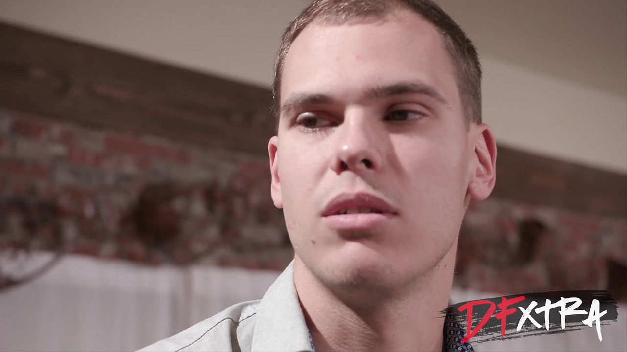 DFXTRA - 「君の素晴らしい膣を友達に体験させたい」