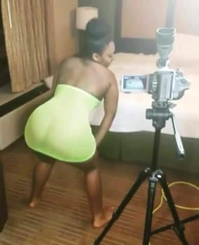 Ass Shaking On Set By Ambitious Booty