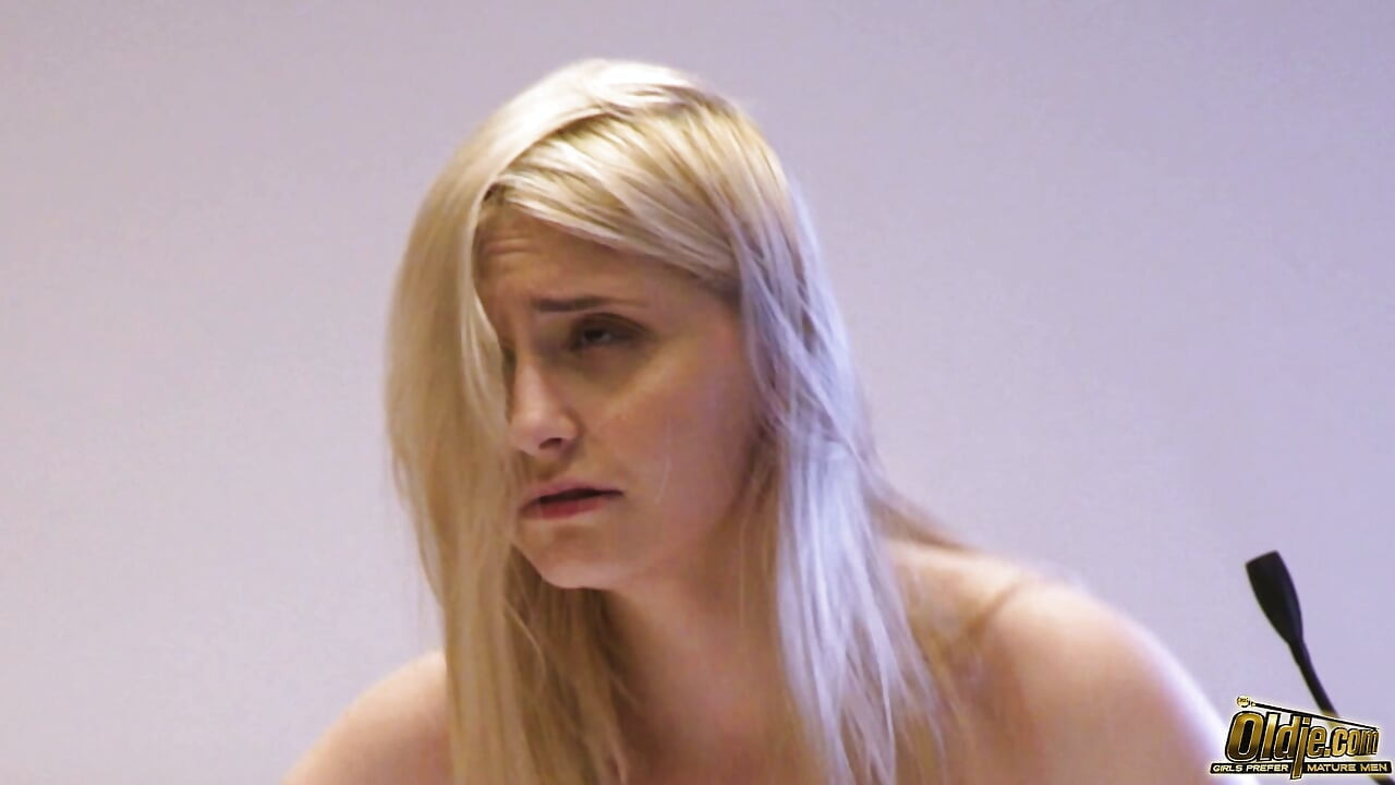 He Was Just Watching Porn... Until She Walked In To Get Fucked-Oldje Exclusive