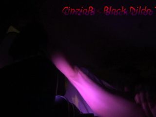 Cinziab - temps avec un gode noir (court)