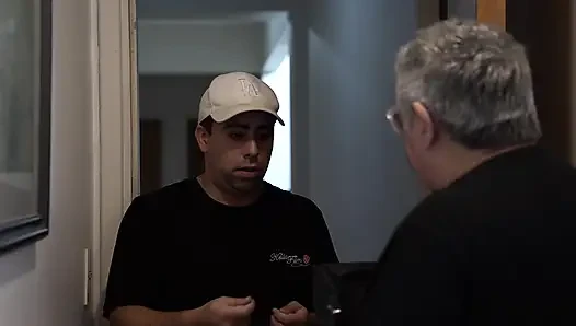 Lynn Scream forgets I'm her husband and gets hooked by the delivery Nicoph Cuckold Real