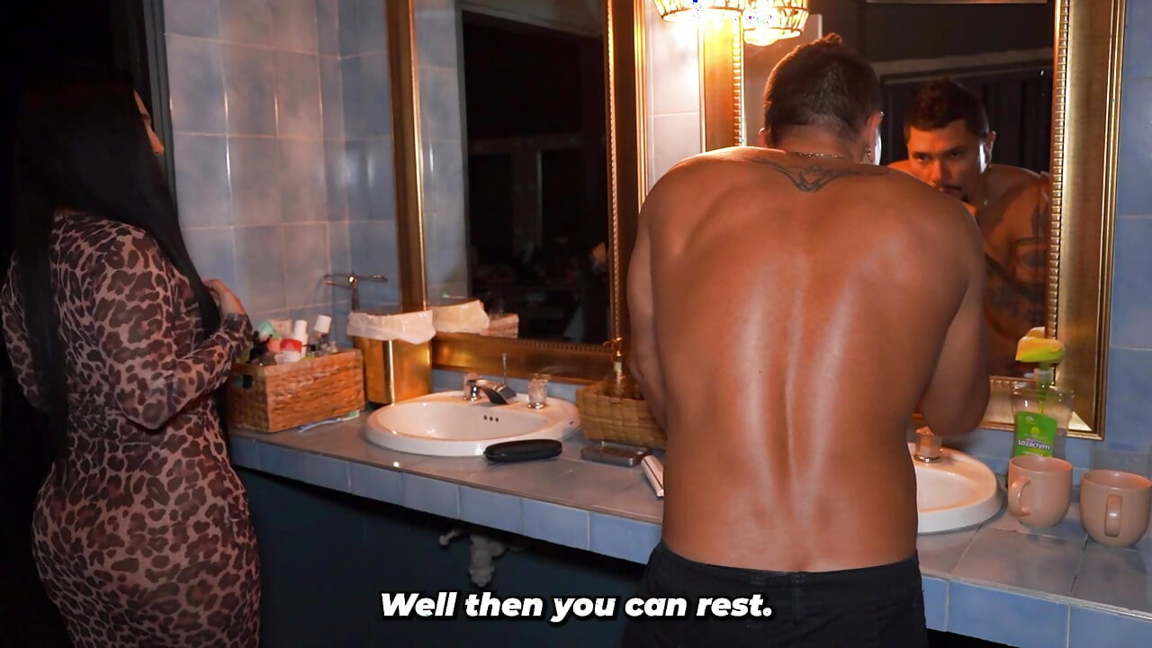 Big-bootied woman gets into the wrong room and ends up getting fucked by her muscular brother-in-law