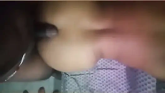 Моя сводная сестра была сердита, нас поделили один диван и кухня, всю ночь полный тамильский голос