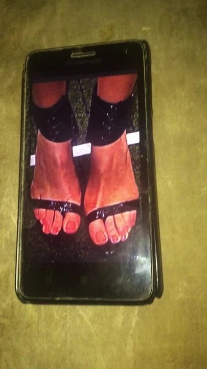 Cum On Brooklyn Decker Sexy Feet 2