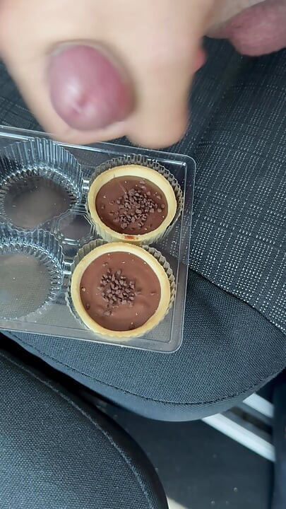 I cum on the dessert with a lot of cum and eat it.