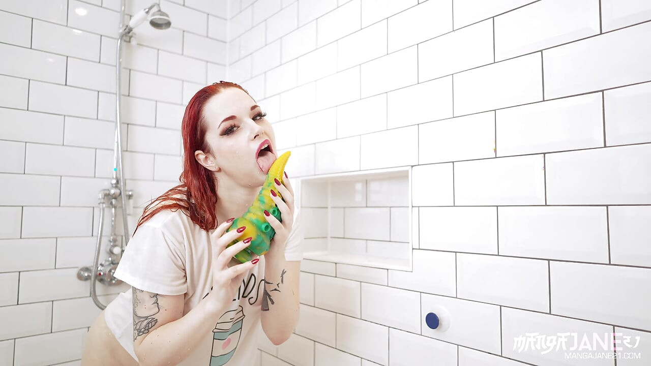 Alien Dildo Shower