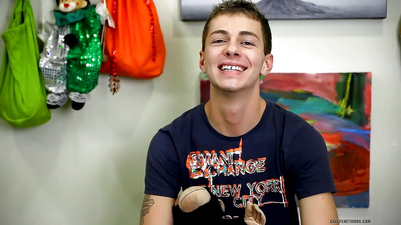 Twink Describes What He Likes