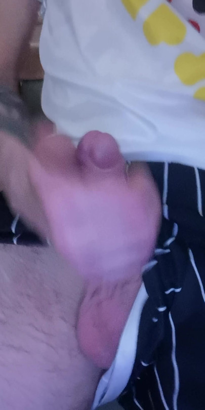 Tôi ở một mình và hứng tình😈