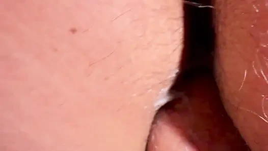 Sikişirken göt deliğine parmak sokuyor