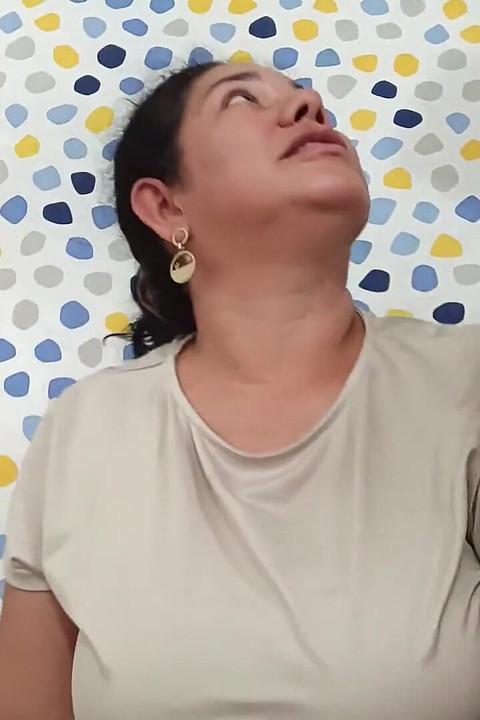 Leche En Los Dientes, Facial