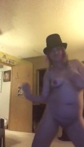 Fuckpig dancing