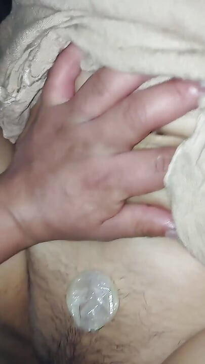 पार्टी के बाद मेरे सबसे अच्छे दोस्त के साथ सेक्स और कंडोम के बिना गुदा में समाप्त होता है भाग 1