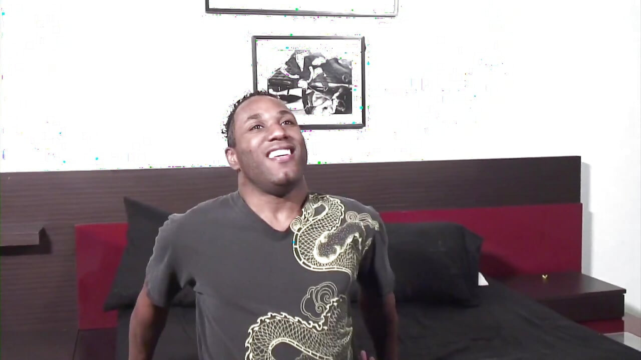 Twink Ryan Starr pleases some black cock