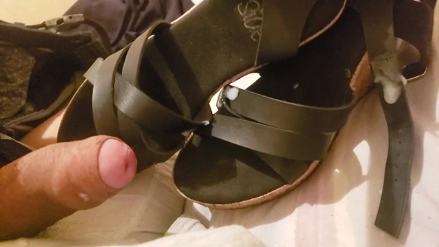 cum again in her wedge shoe