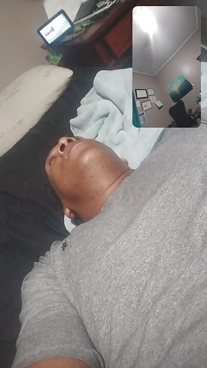 내 마누라 Holly Hotwife는 정액 창녀의 관심을 받았고 마침내 내 파스타 소스 Pt1에 대해 동의