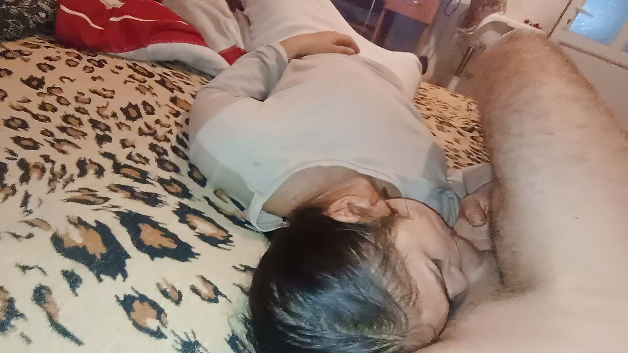 Stepdaughter licks my dick wonderfully and swallows it all