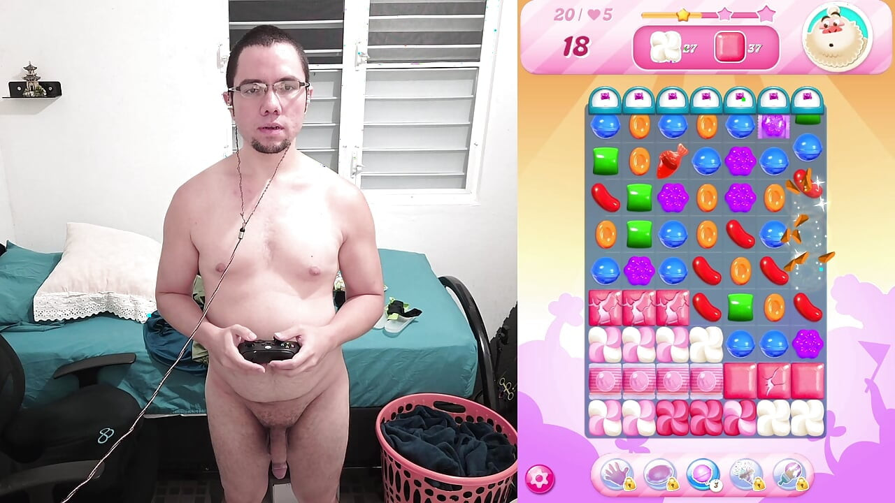 A HORNY, NAKED MAN PLAYS CANDY CRUSH SAGA #4