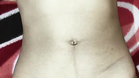 Hintli ateşli kız erkek arkadaşıyla ilk kez sikişiyor Hintli seks videosu 2