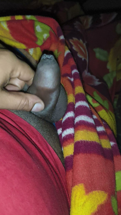 Bhabhi kai yaad mai muth mar rha hu