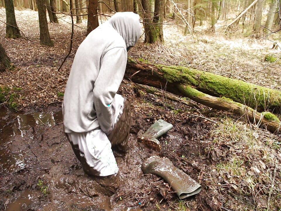 sweatpants wank in forest 2