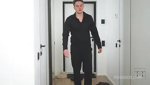 Он связал меня и так жестко трахнул. Команда Тима