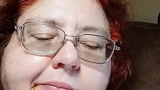 Съел большой кусок в домашнем видео, ужин тако