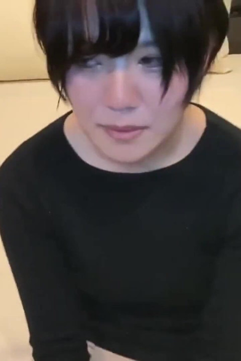 Debut facecum, si cantik rambut pendek boyish mengubah satu momen nakal menjadi kekacauan total