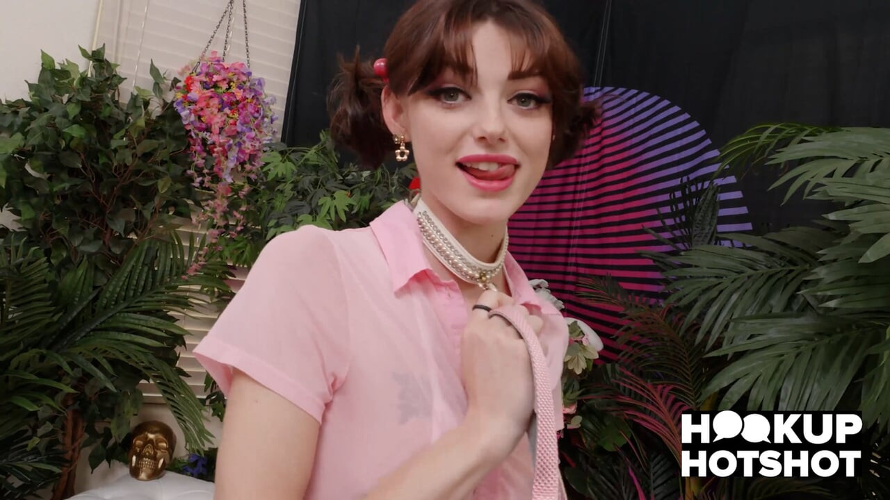 セックスに夢中なキューティーパイのキノコ Qがブライアンと関係を持てて!