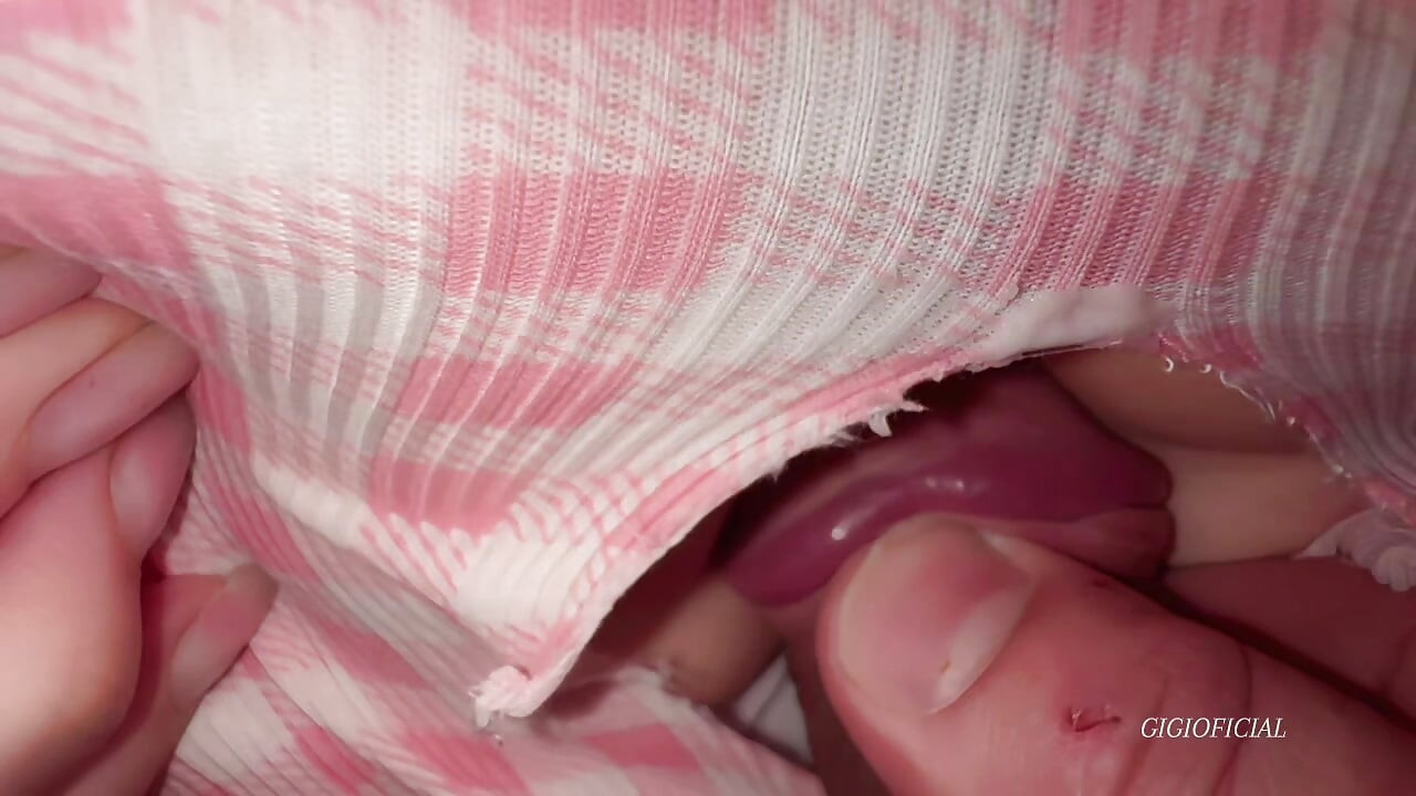 NJENO DUPE JE USKO ZA MOJ KURAC. PROBAO SAM SA KILOM PODMAZNE