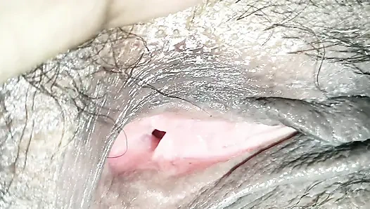 Season 147. Big boobs bhabhi dropping boyfriend cock water on boobs