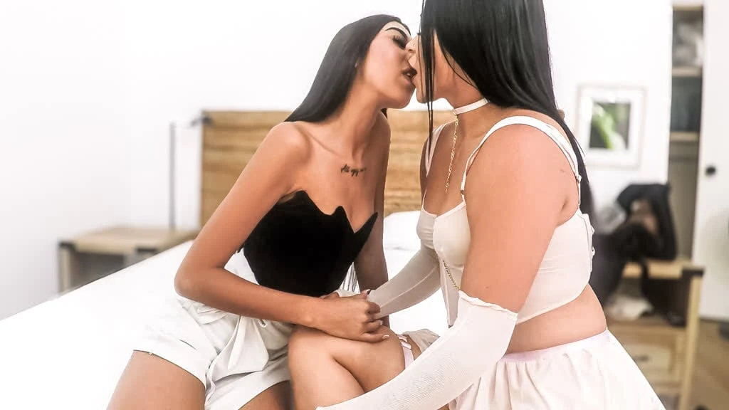 Eating pussy,fingering,tight pussy,amateur