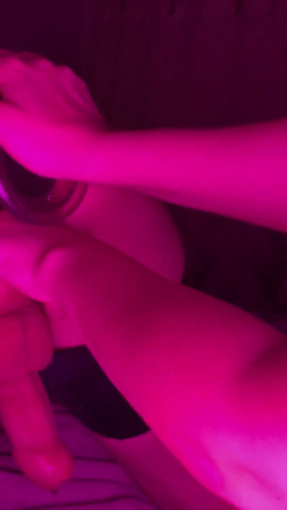 Büyük Dildo Erkeğin Kıçını Sikiyor | Bölüm 3
