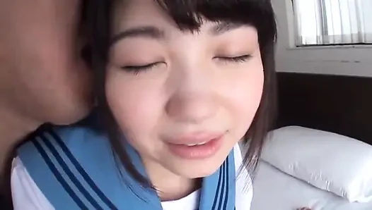 Pria paruh baya dan cewek cantik berseragam