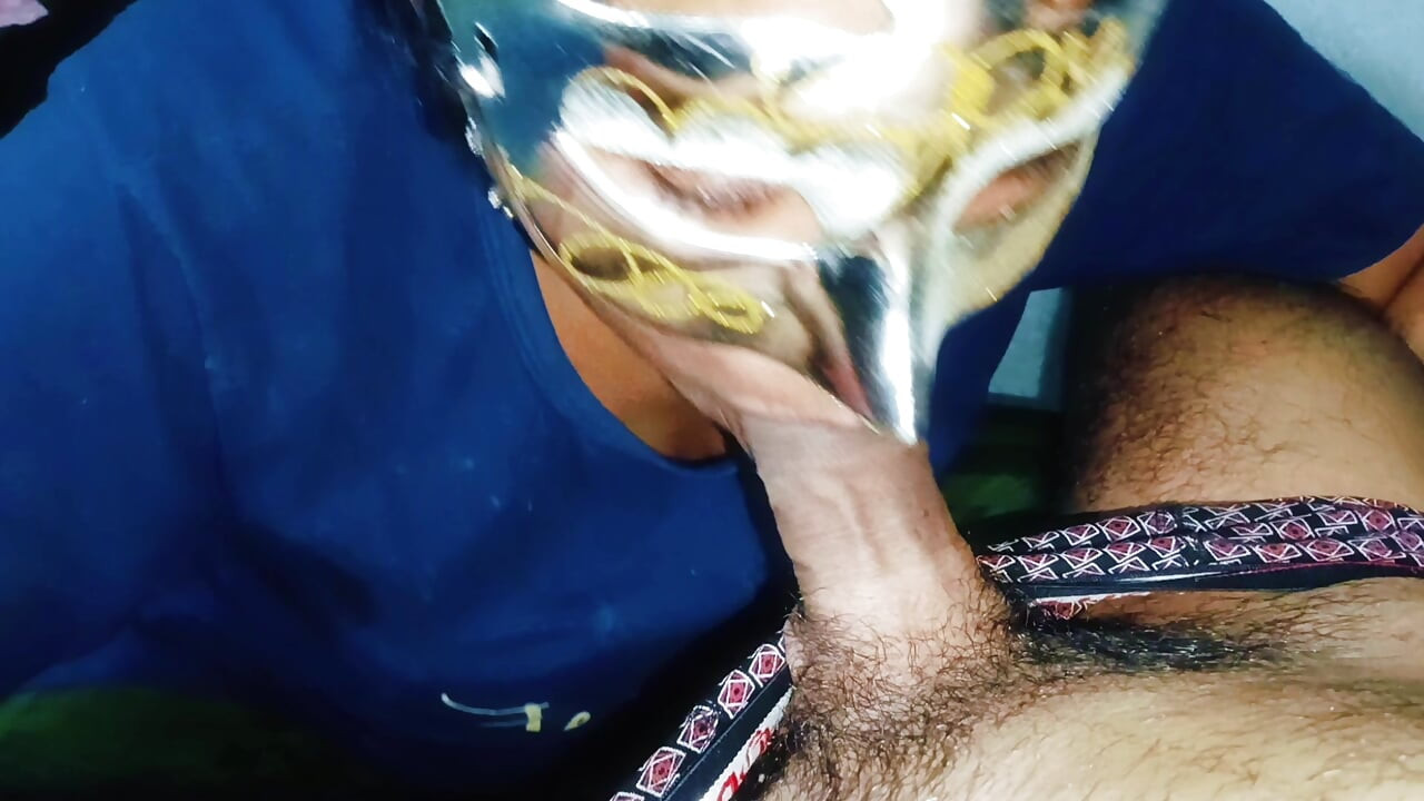Desi bhabhi memberikan blowjob sampai mani muncrat di mulut - video sepongan neha bhabhi terangsang dengan suara hindi yang jernih