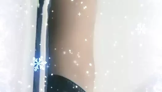 Summer Knitting Gentlemen Freely Masturbating When Wives Travel