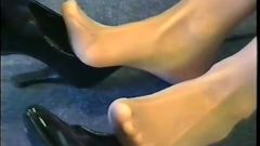 ナイロンの足と靴p