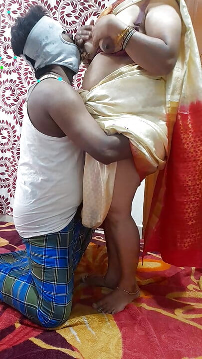 Milk kudikeren friends  big boobs aunty