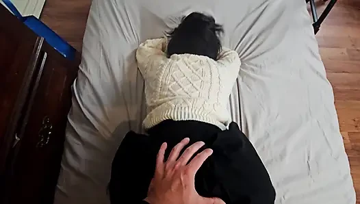 Komm in mir! Zierliche süße bittet um creampie von Großem schwanz!!