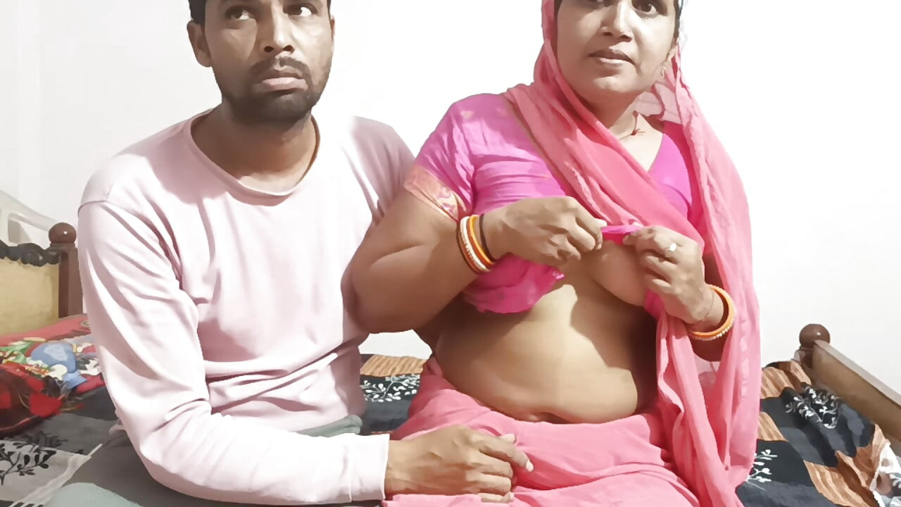Desi vesnice Bhabhi sdílí postel s deverem