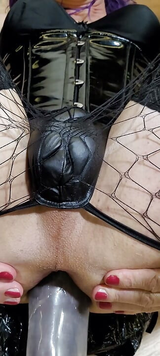 Versaute Pornoschlampe hart gefistet- Nahaufnahme große Pussy Footfisting Punchfisting