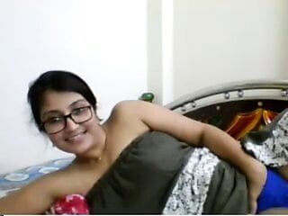 Sensation Julie Bhabhi playing with her breasts