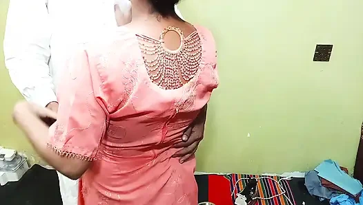 Hintli Desi Bhabhi Taylor tarafından Sikildi Dik Köpek Stilinde Anal Darzi ve Büyük Göğüsler Wali Bhabhi Bana K Gand Ki Chudai Kari
