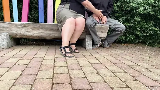 Ibu Tiri Saya Selalu Tahu Cara Membuat Saya Cum