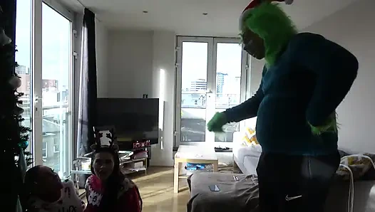 Jamie dan mila's Merry Mayhem: the Grinch Ruins Christmas, Biarkan Mereka Diikat dan Disumpal dalam Kemiskinan! Aku akan melakukan ini.