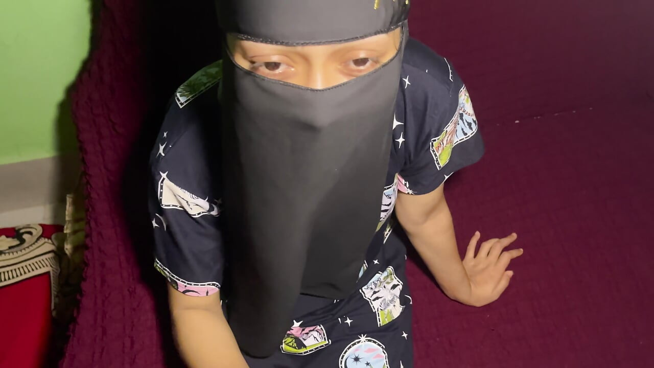 Aunty came to my room midnight and she is crazy for hard fucking
